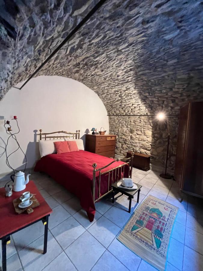 Casa Victoria - Full Equipped Stone House Villa Rocchetta Nervina Exterior photo